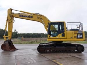 Komatsu PC200-8 Excavator